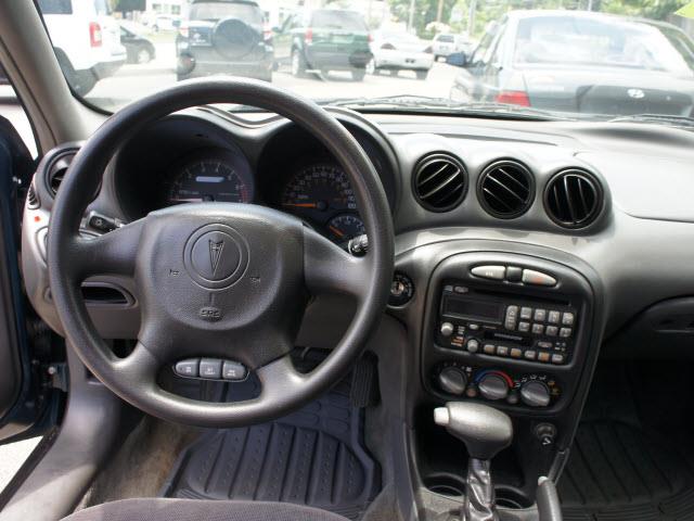 2002 Pontiac Grand Am 4WD Supercrew Styleside 5-1/2 Ft Box XLT