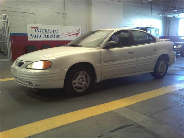 2002 Pontiac Grand Am 5D Sedan
