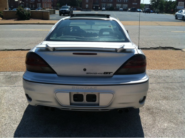 2002 Pontiac Grand Am XUV SLE 4WD