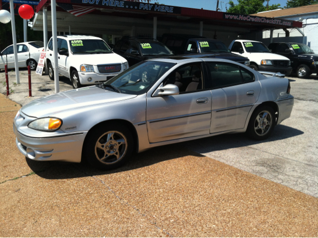 2002 Pontiac Grand Am XUV SLE 4WD