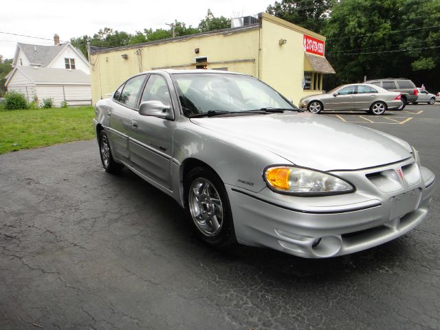 2002 Pontiac Grand Am XUV SLE 4WD