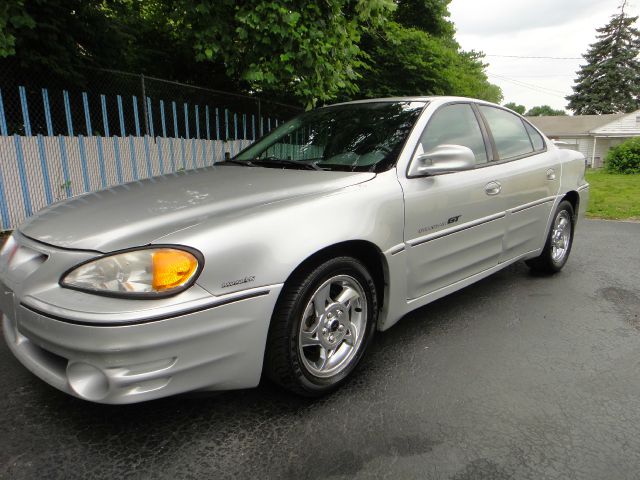 2002 Pontiac Grand Am XUV SLE 4WD