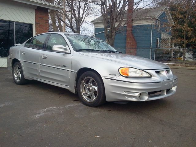 2002 Pontiac Grand Am XUV SLE 4WD