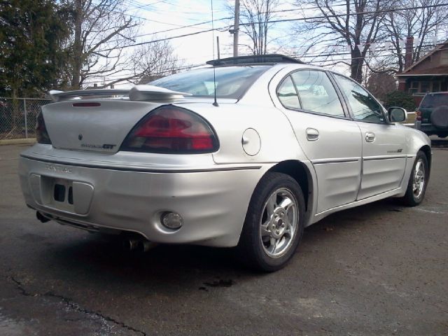 2002 Pontiac Grand Am XUV SLE 4WD