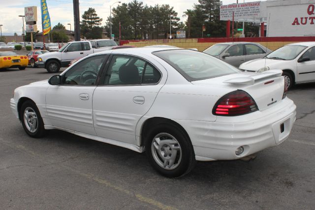 2002 Pontiac Grand Am Sport -5 Speed-stick-4x4