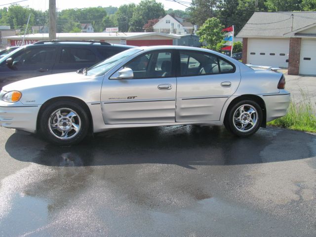 2002 Pontiac Grand Am XUV SLE 4WD