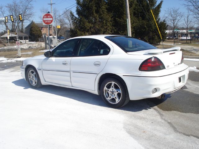 2002 Pontiac Grand Am XUV SLE 4WD
