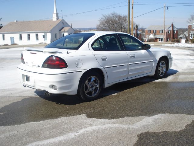2002 Pontiac Grand Am XUV SLE 4WD