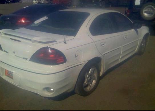 2003 Pontiac Grand Am XUV SLE 4WD