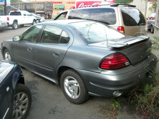 2003 Pontiac Grand Am Sport -5 Speed-stick-4x4