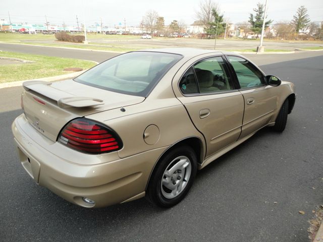 2003 Pontiac Grand Am LS Flex Fuel 4x4 This Is One Of Our Best Bargains