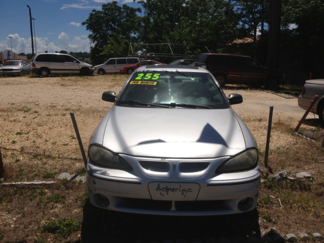 2003 Pontiac Grand Am XUV SLE 4WD