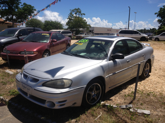2003 Pontiac Grand Am XUV SLE 4WD