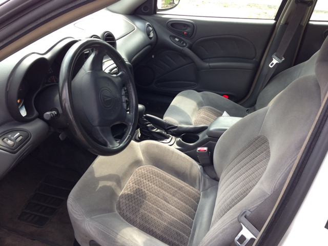 2003 Pontiac Grand Am XUV SLE 4WD
