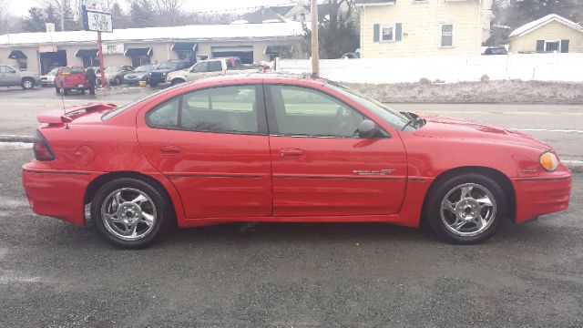 2003 Pontiac Grand Am XUV SLE 4WD