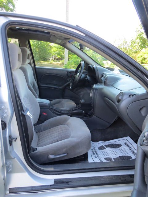 2003 Pontiac Grand Am XUV SLE 4WD