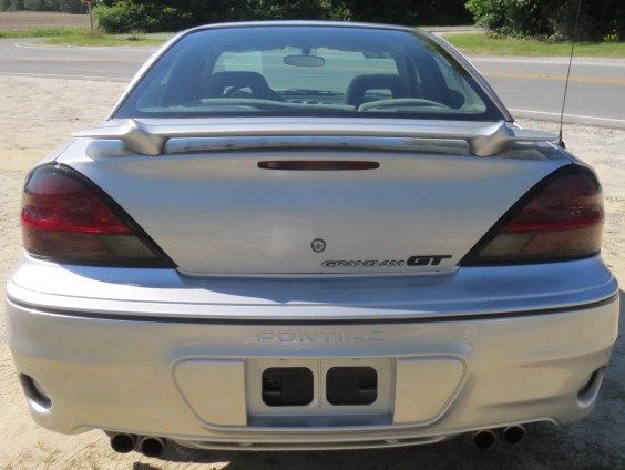2003 Pontiac Grand Am XUV SLE 4WD
