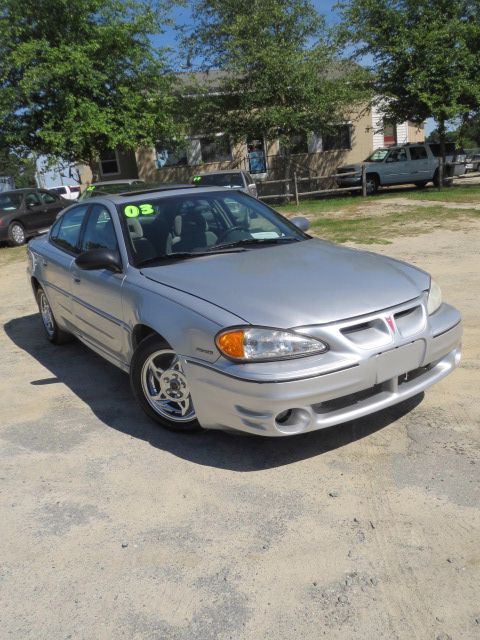 2003 Pontiac Grand Am XUV SLE 4WD