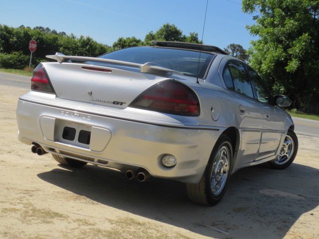 2003 Pontiac Grand Am XUV SLE 4WD