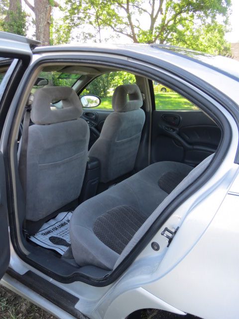 2003 Pontiac Grand Am XUV SLE 4WD