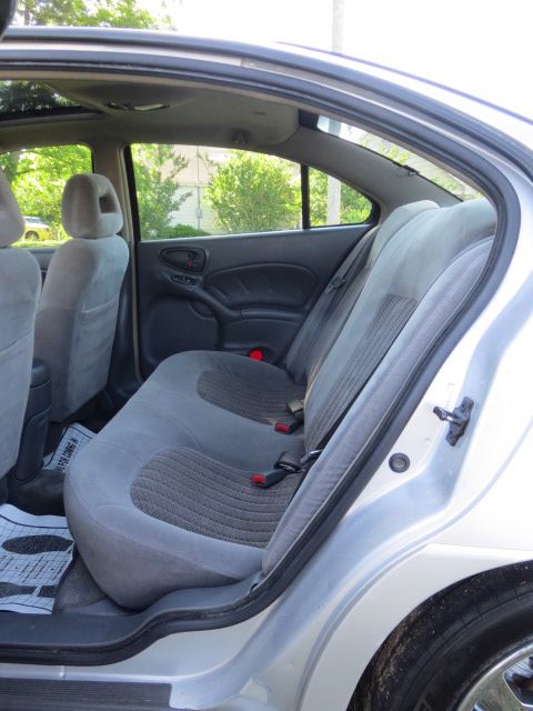 2003 Pontiac Grand Am XUV SLE 4WD