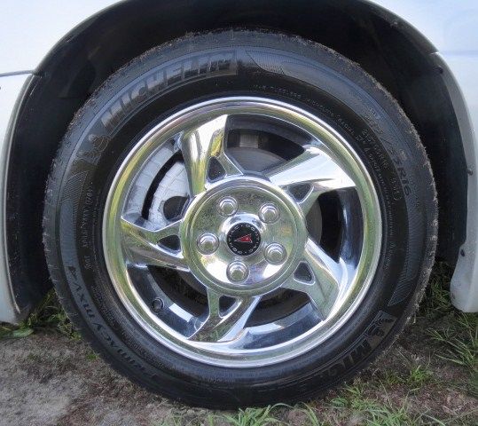 2003 Pontiac Grand Am XUV SLE 4WD