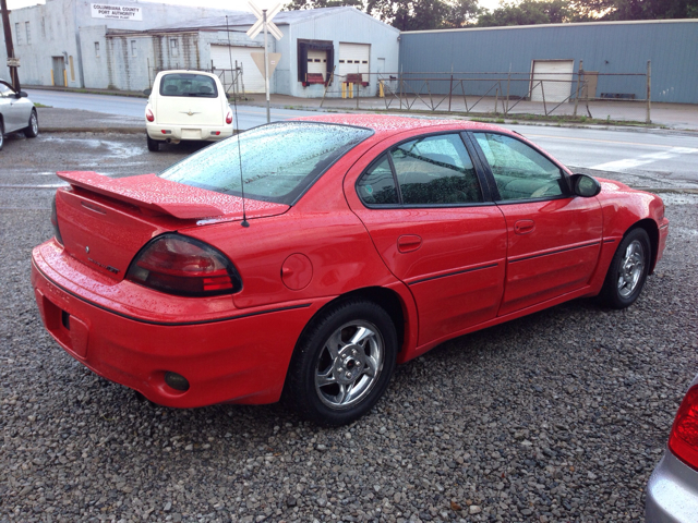 2003 Pontiac Grand Am XUV SLE 4WD