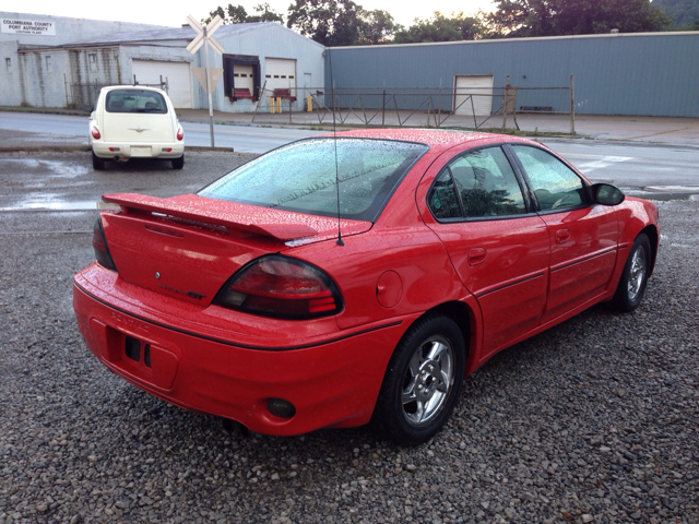 2003 Pontiac Grand Am XUV SLE 4WD