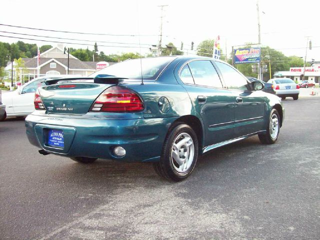2003 Pontiac Grand Am Sport -5 Speed-stick-4x4