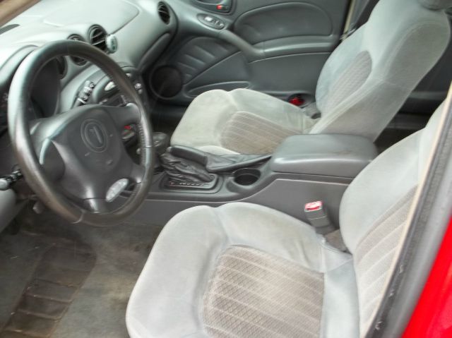 2003 Pontiac Grand Am XUV SLE 4WD