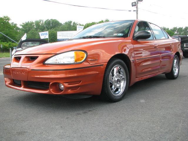 2004 Pontiac Grand Am XUV SLE 4WD
