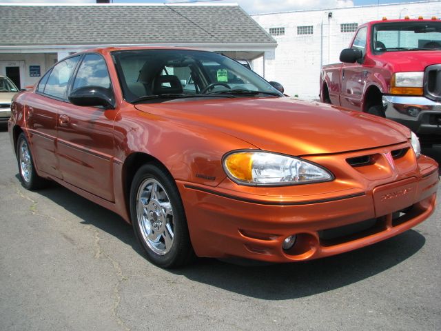 2004 Pontiac Grand Am XUV SLE 4WD