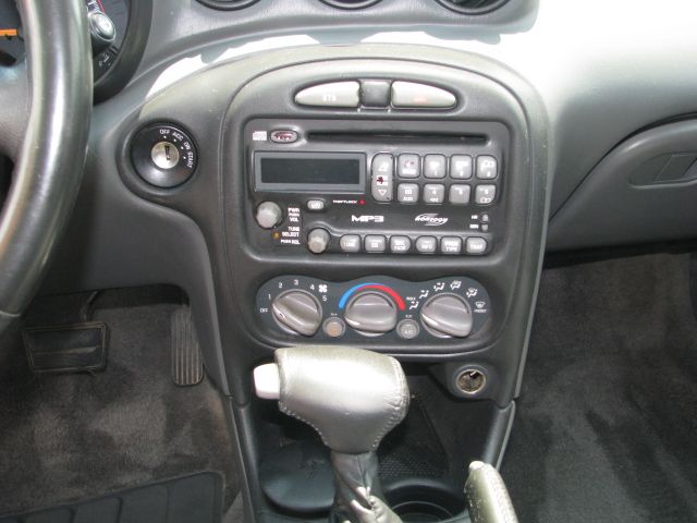 2004 Pontiac Grand Am XUV SLE 4WD