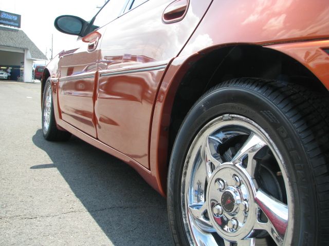 2004 Pontiac Grand Am XUV SLE 4WD