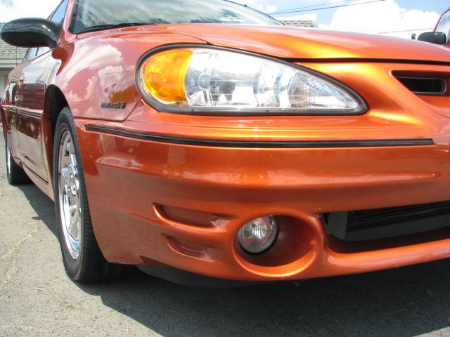 2004 Pontiac Grand Am XUV SLE 4WD