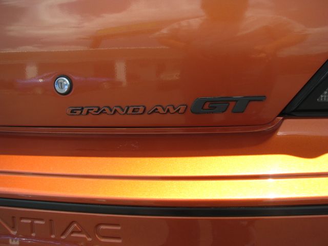 2004 Pontiac Grand Am XUV SLE 4WD