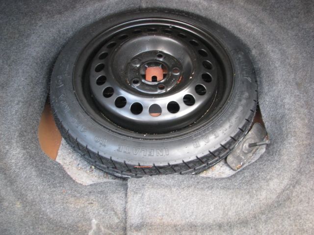 2004 Pontiac Grand Am XUV SLE 4WD