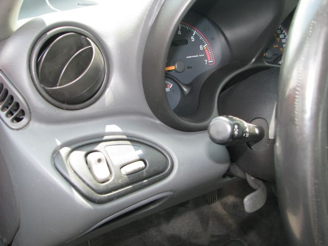 2004 Pontiac Grand Am XUV SLE 4WD