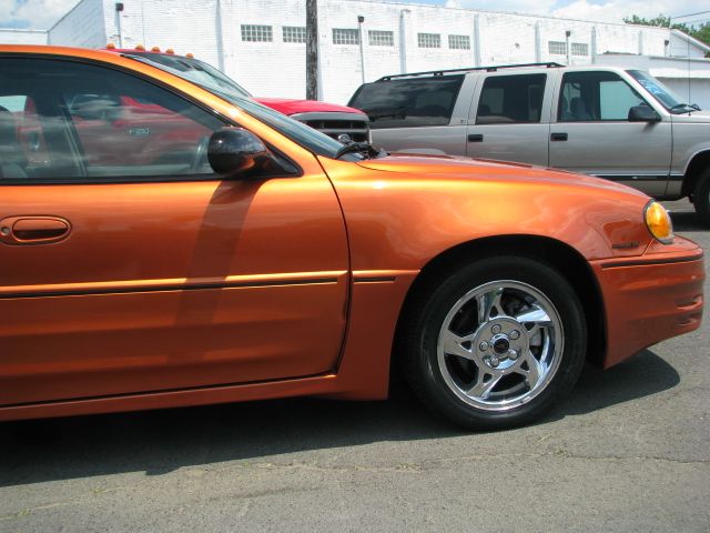 2004 Pontiac Grand Am XUV SLE 4WD