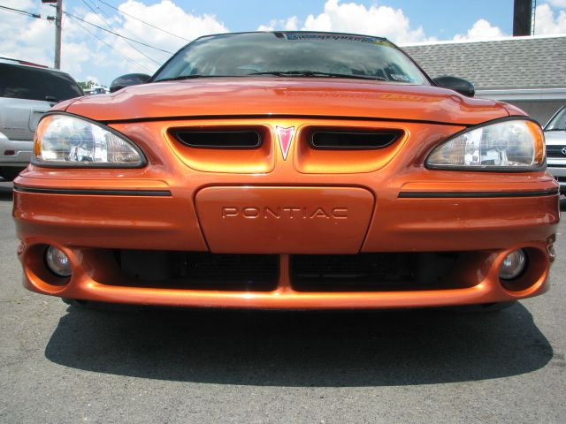 2004 Pontiac Grand Am XUV SLE 4WD