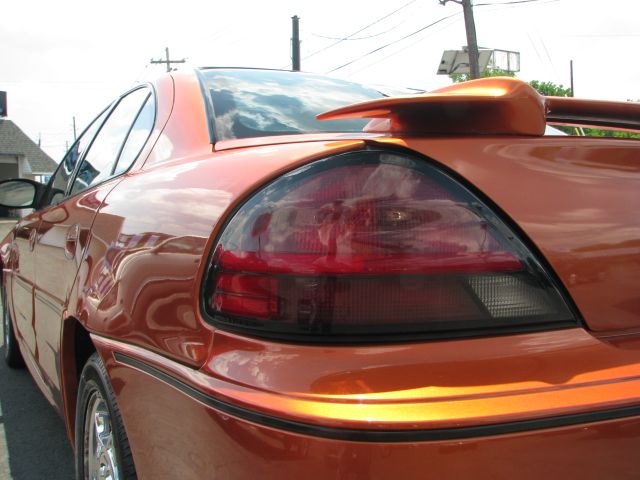 2004 Pontiac Grand Am XUV SLE 4WD