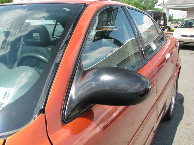 2004 Pontiac Grand Am XUV SLE 4WD