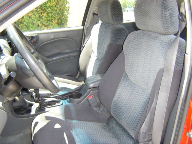 2004 Pontiac Grand Am Sport -5 Speed-stick-4x4