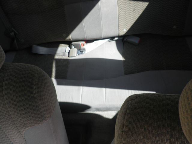 2004 Pontiac Grand Am Sport -5 Speed-stick-4x4