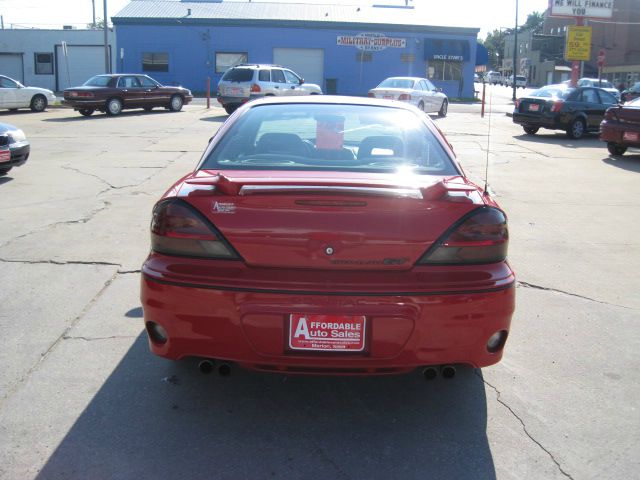 2004 Pontiac Grand Am XUV SLE 4WD