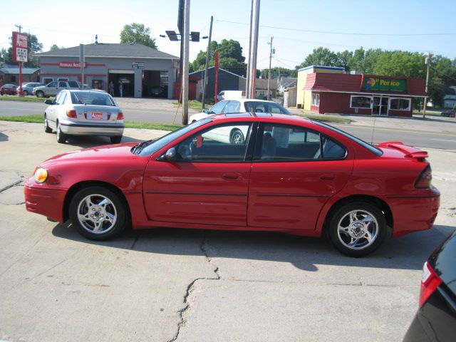 2004 Pontiac Grand Am XUV SLE 4WD