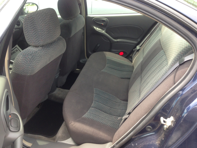 2004 Pontiac Grand Am Sport -5 Speed-stick-4x4