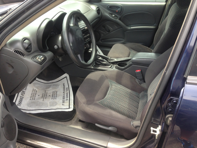2004 Pontiac Grand Am Sport -5 Speed-stick-4x4