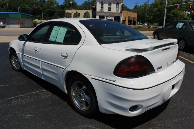 2004 Pontiac Grand Am XUV SLE 4WD