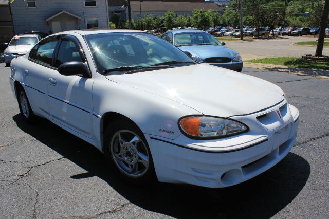 2004 Pontiac Grand Am XUV SLE 4WD